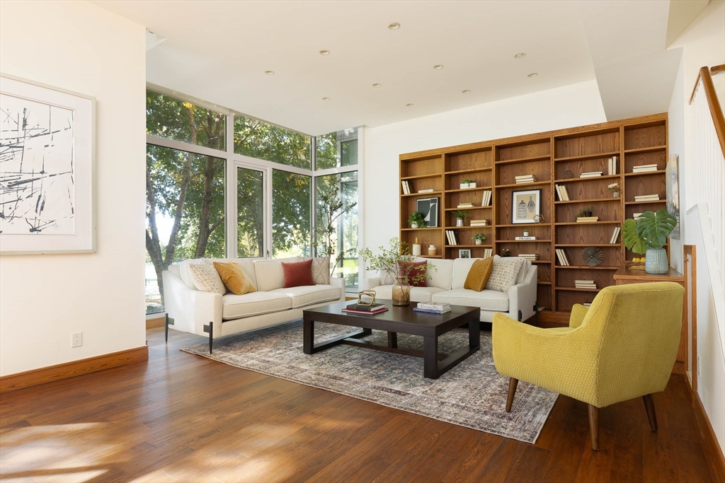 975 Memorial Drive 209