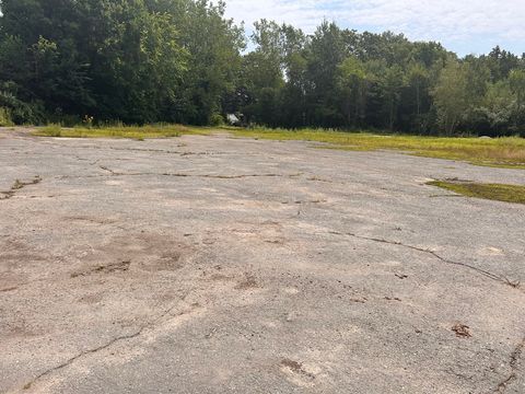 134 Southbridge Road Oxford MA 01540