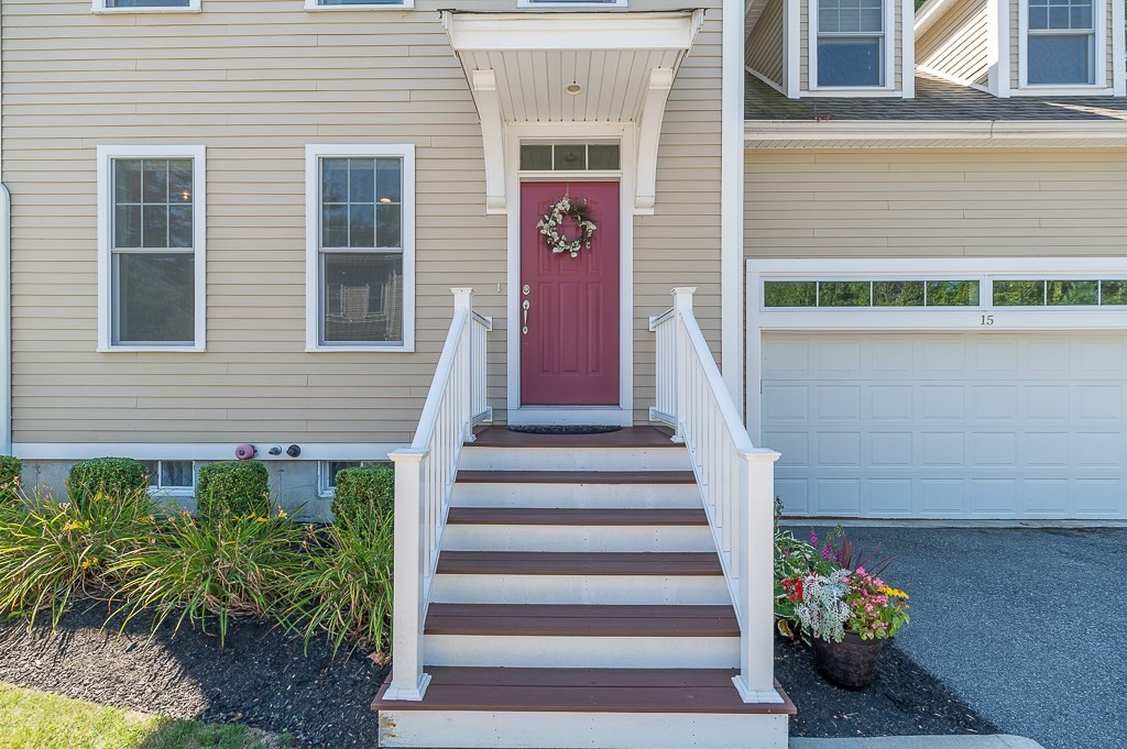 15 Middlewood Drive 15