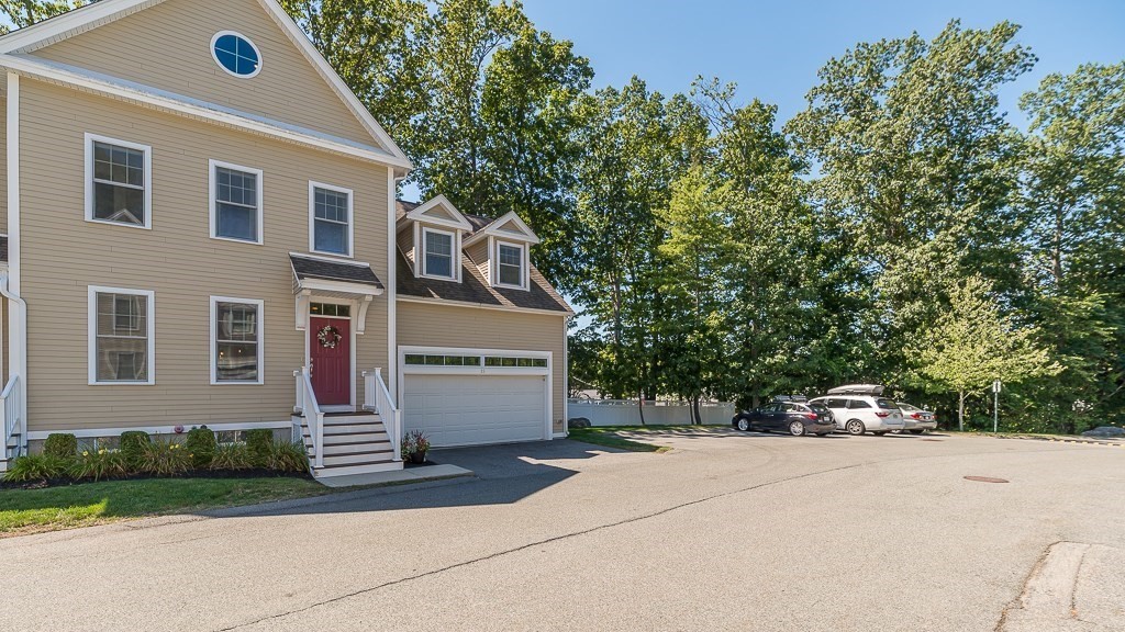 15 Middlewood Drive 15