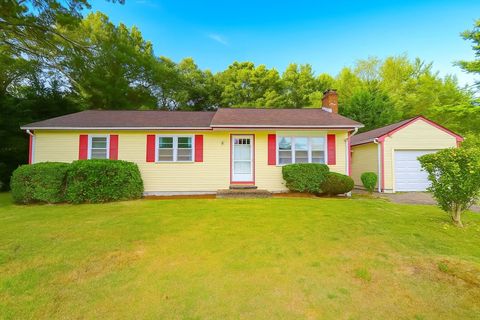 36 Winfield St Freetown MA 02717