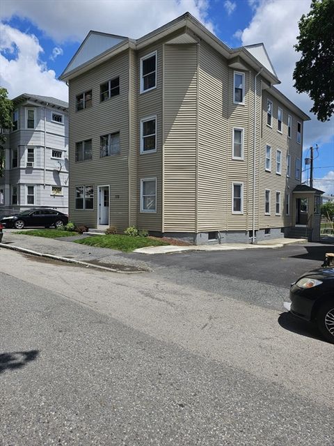 105 Arthur St 2 Worcester MA 01604