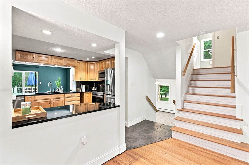 73 Glendale Rd, Hampden, MA Photo #16