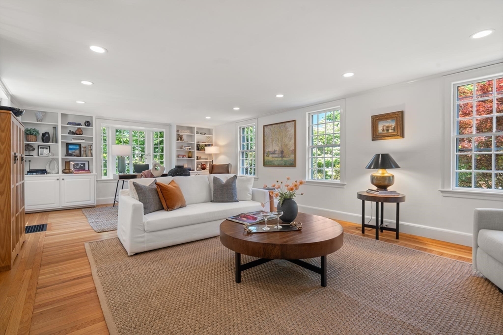25 Chestnut Hill Rd