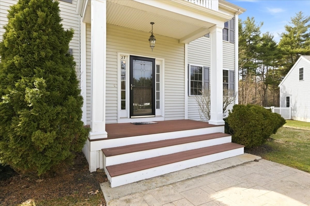 27 Sullivan Way