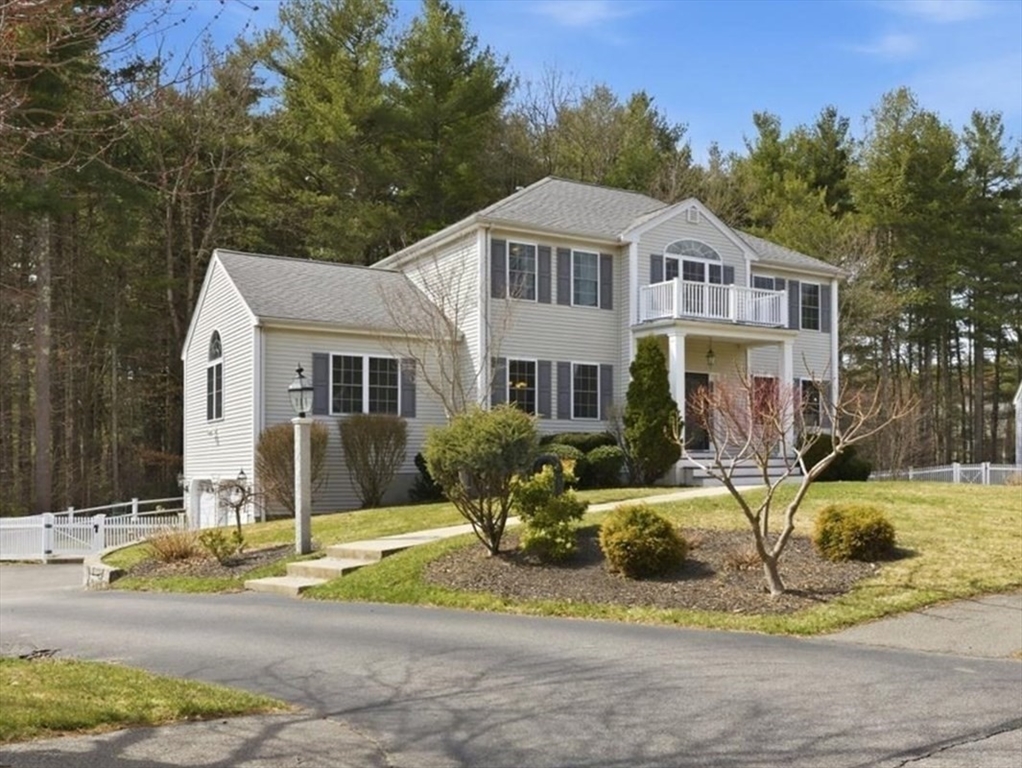 27 Sullivan Way