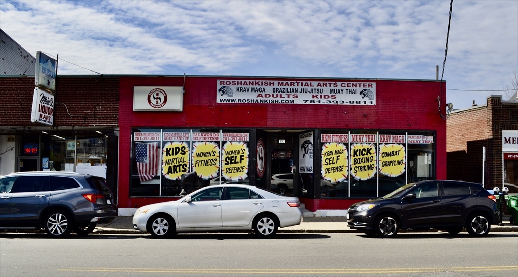 393 Main St