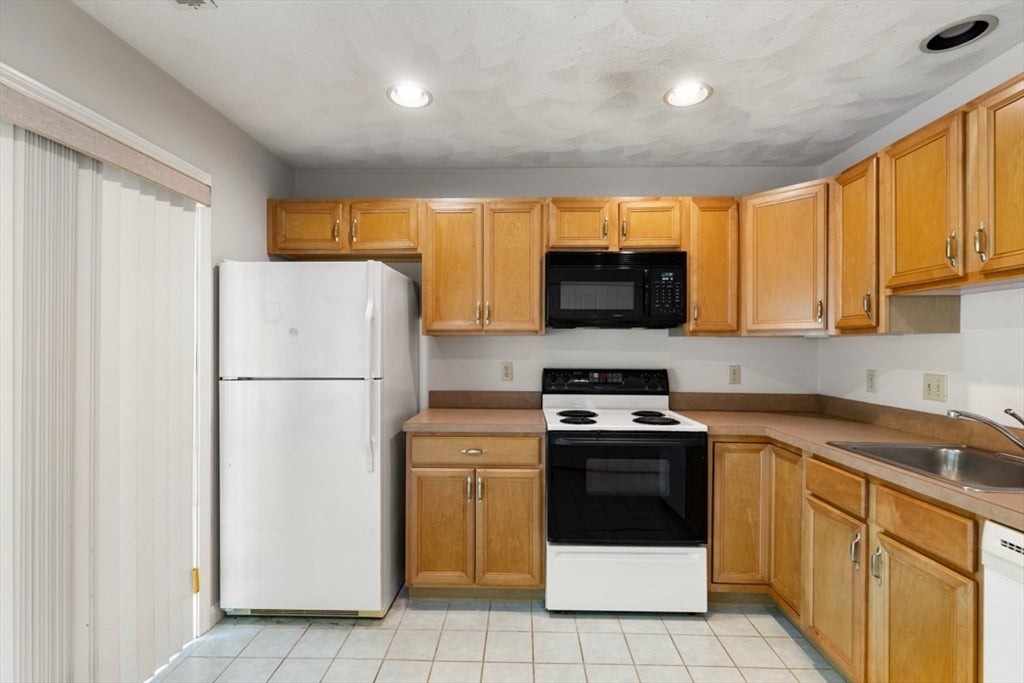 396 Boston Rd #302, Billerica, MA Photo #9