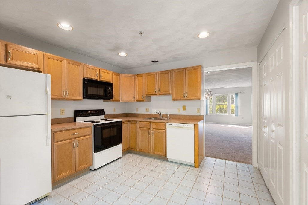 396 Boston Rd 302