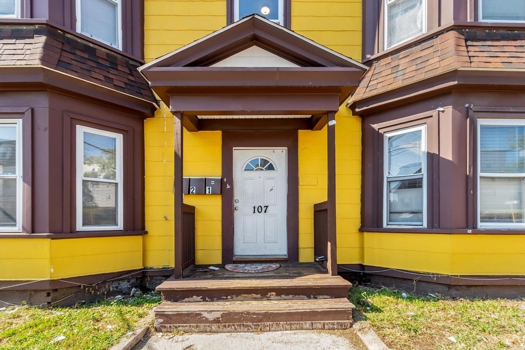 107 Hollingsworth St, Lynn, MA, 107 Hollingsworth St, Lynn, MA Photo #2
