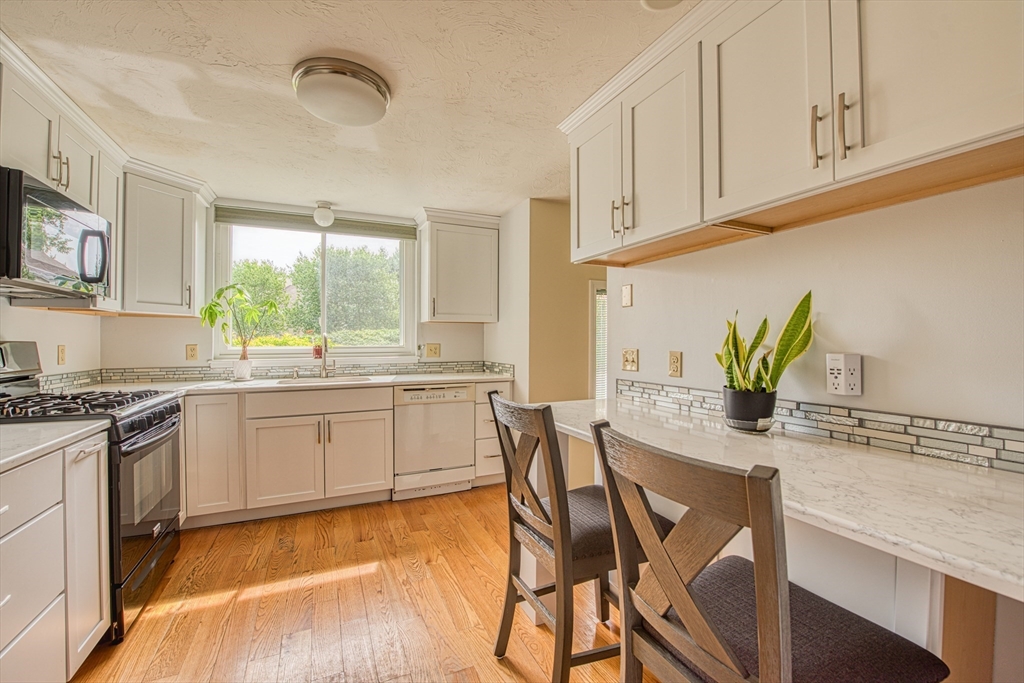 28 Gaslight Ln 28