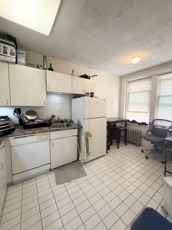 114 Strathmore Rd 404