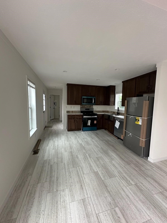 165 Newbury 7