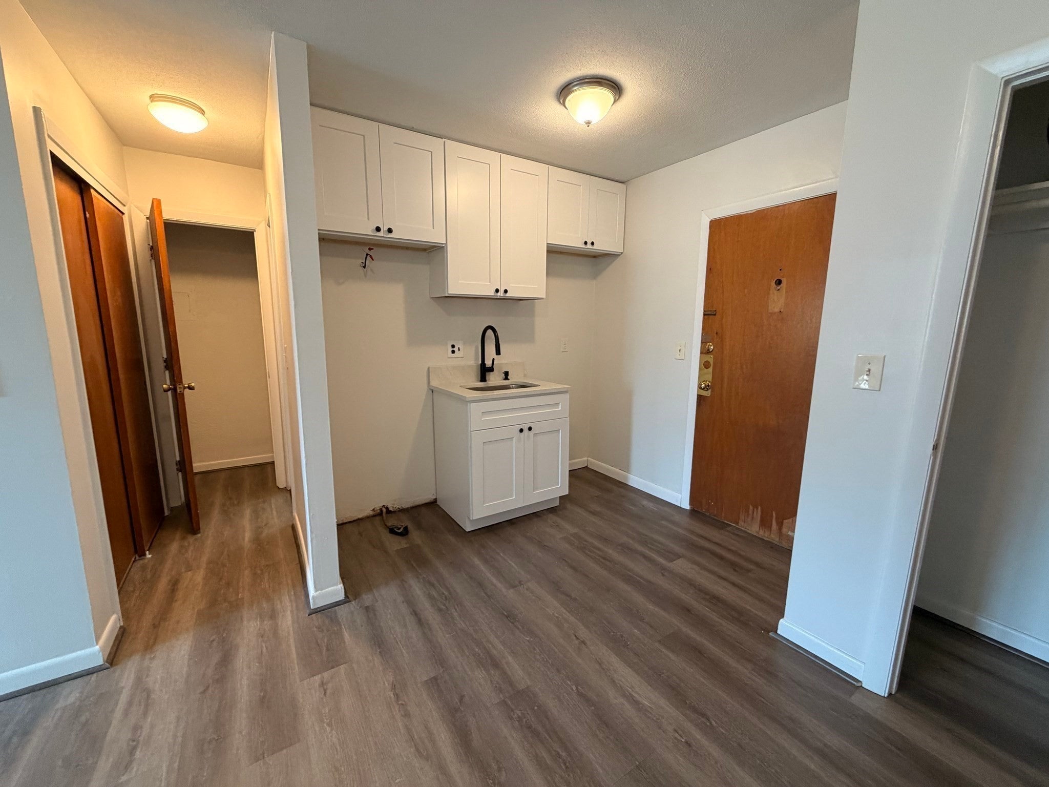 720 Bennington St 204