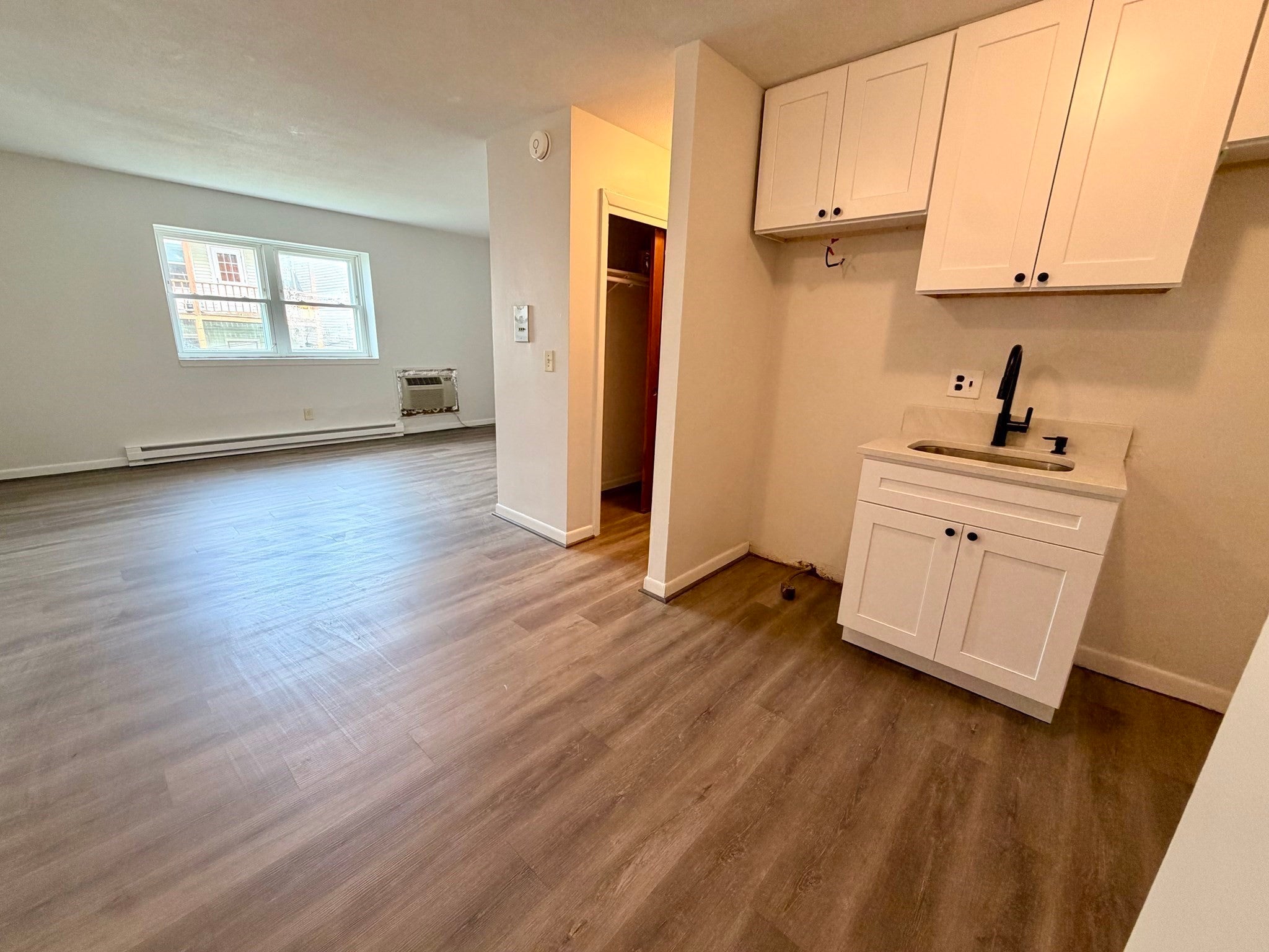 720 Bennington St 204