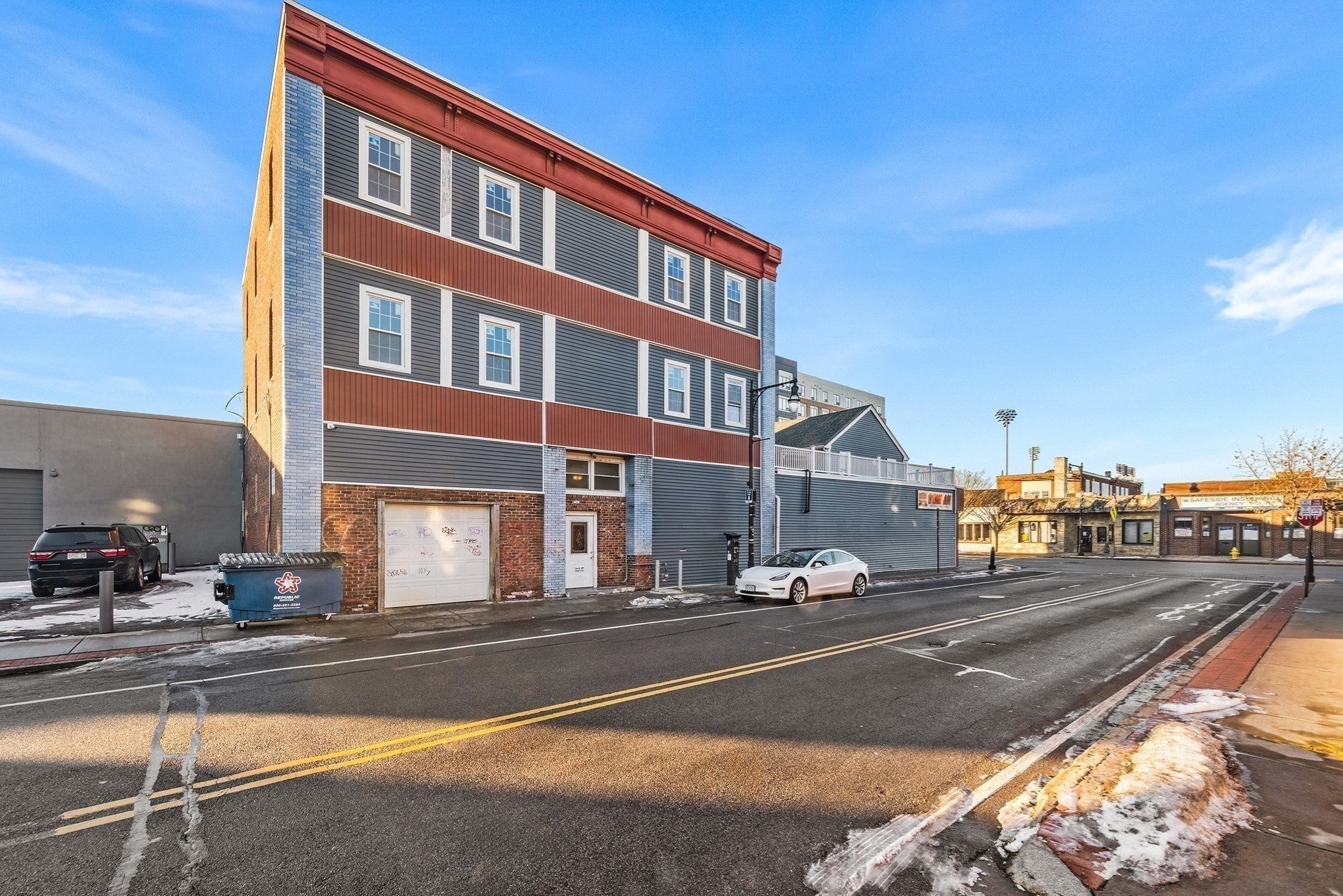 64 Green St
