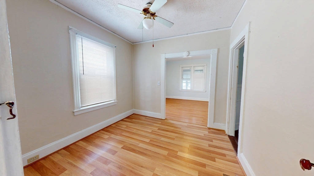 33 Winchester St