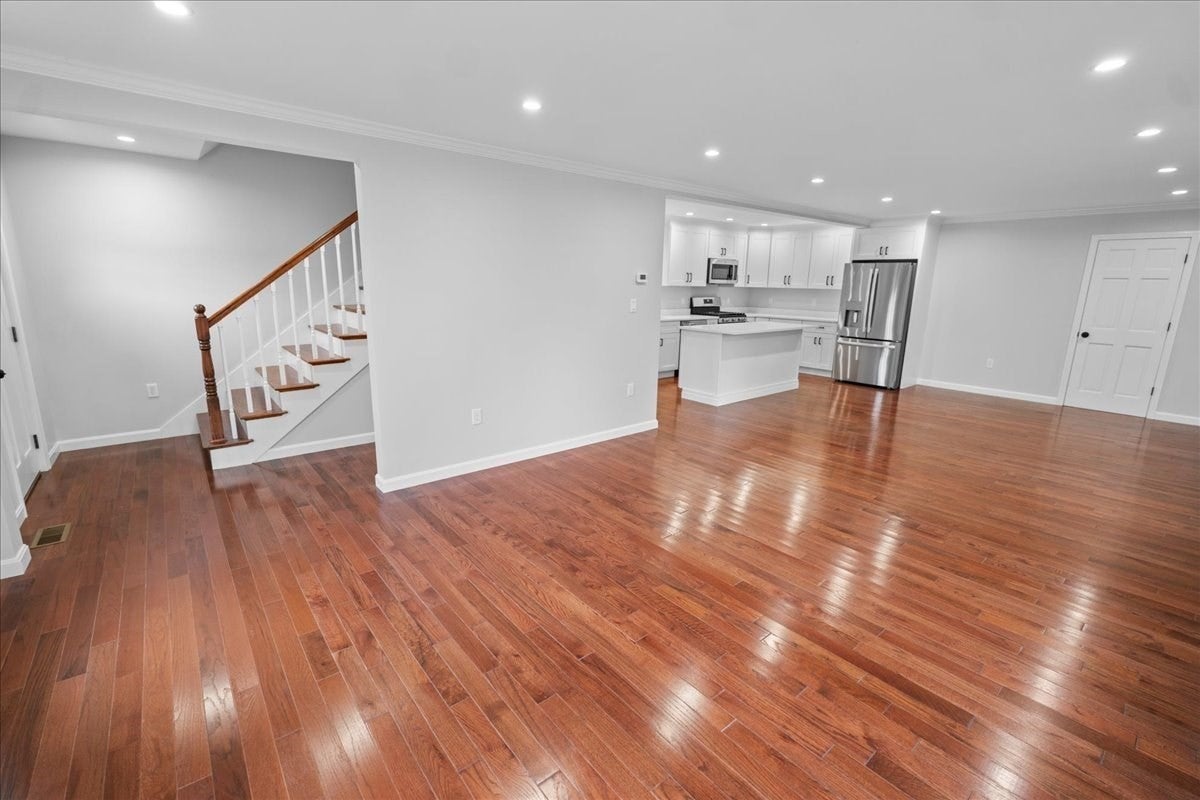 118 Old Groveland Rd