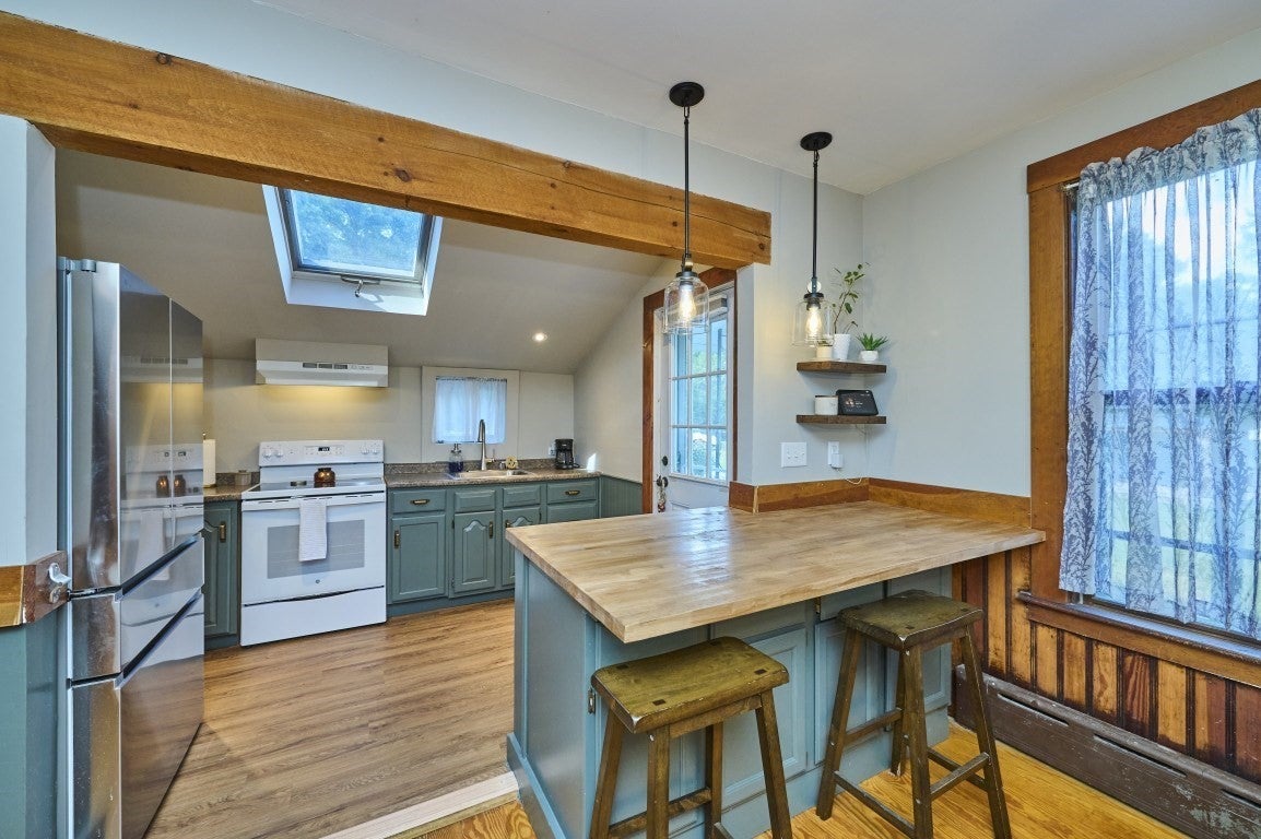 62 Chestnut St, Foxboro, MA, 62 Chestnut St, Foxboro, MA Photo #9