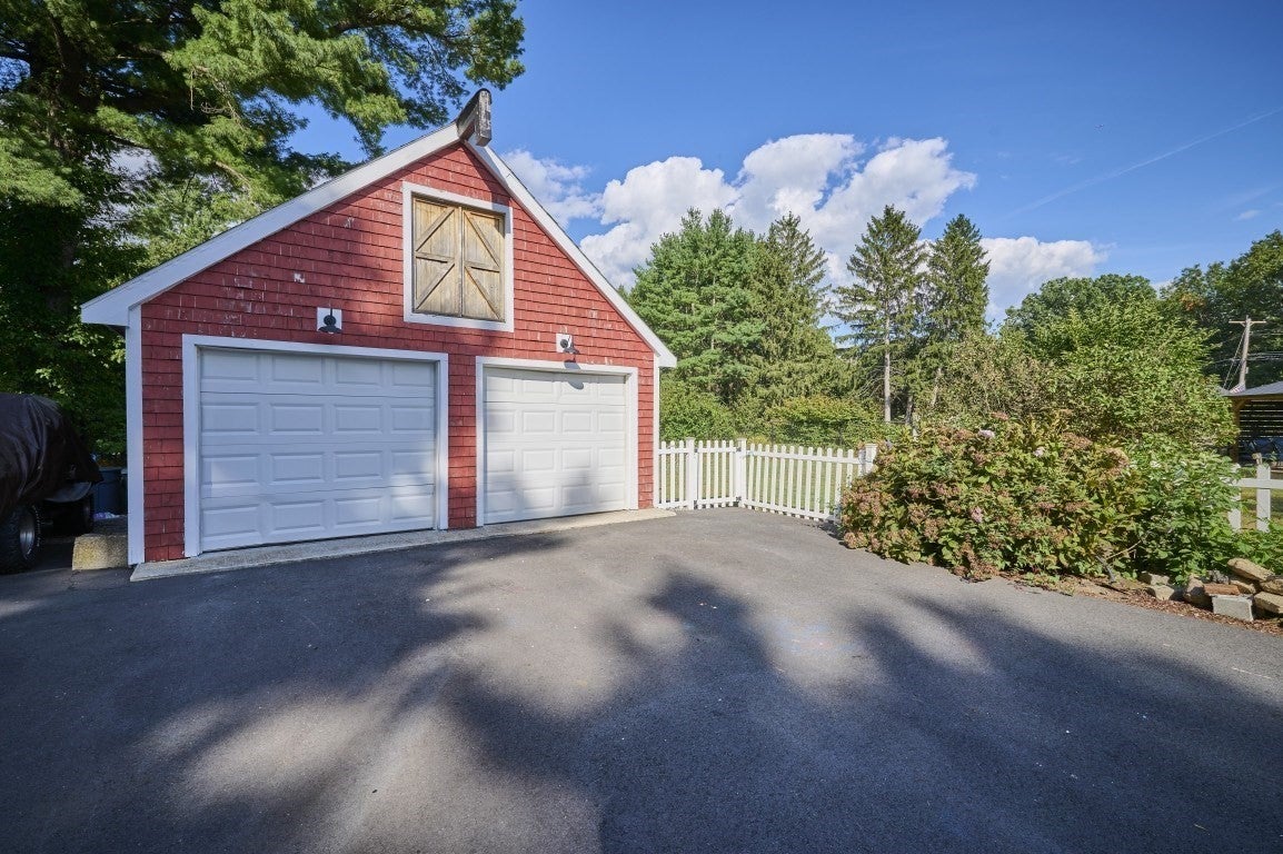 62 Chestnut St, Foxboro, MA Photo #26