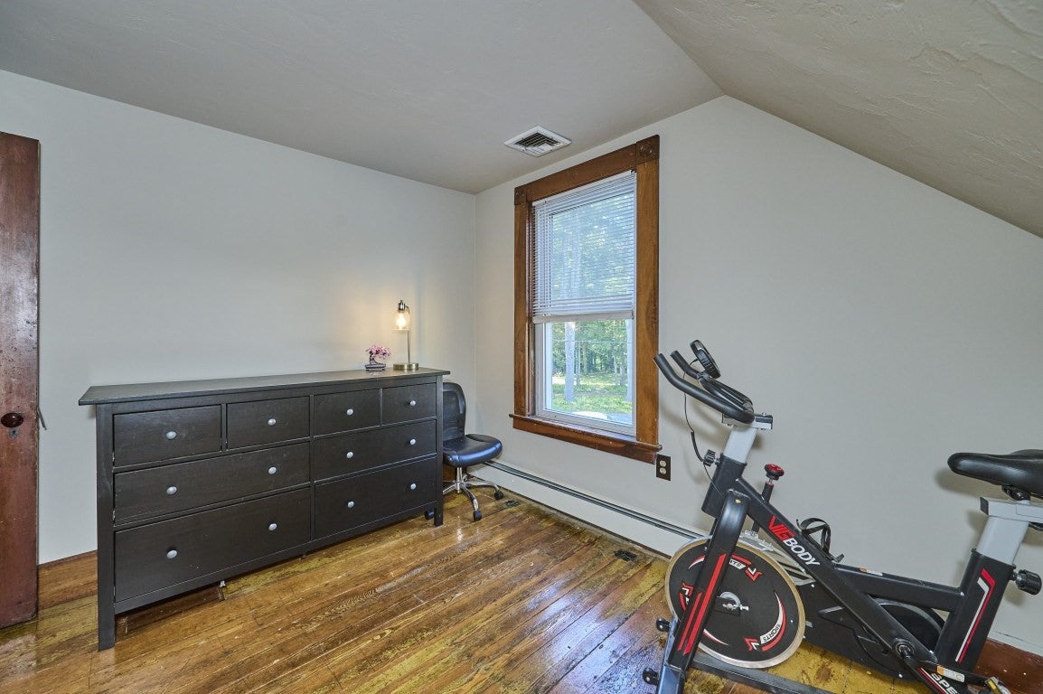 62 Chestnut St, Foxboro, MA Photo #17