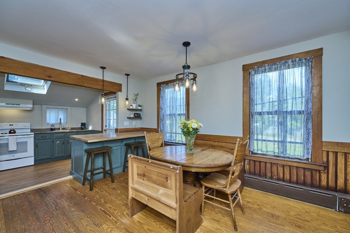 62 Chestnut St, Foxboro, MA Photo #7