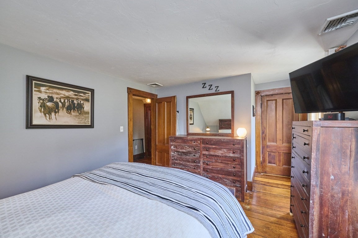 62 Chestnut St, Foxboro, MA Photo #13