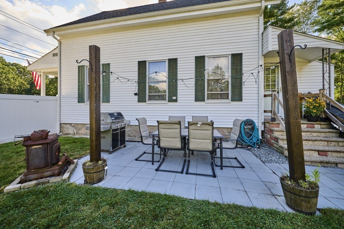 62 Chestnut St, Foxboro, MA Photo #21