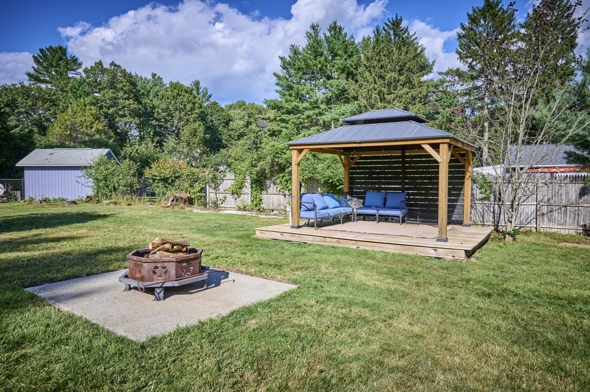 62 Chestnut St, Foxboro, MA Photo #24
