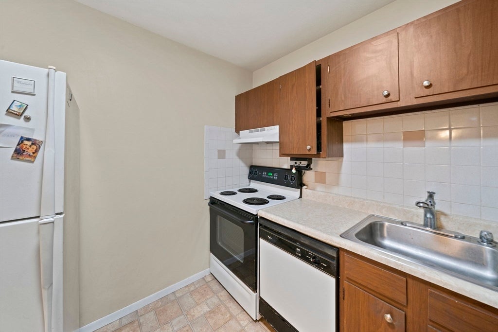 68 Summer Ave 8