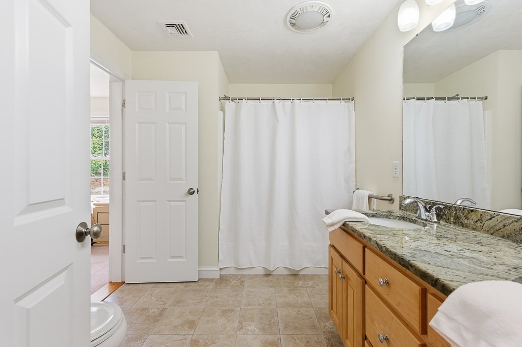 8 Victoria Circle, Shrewsbury, MA Photo #36
