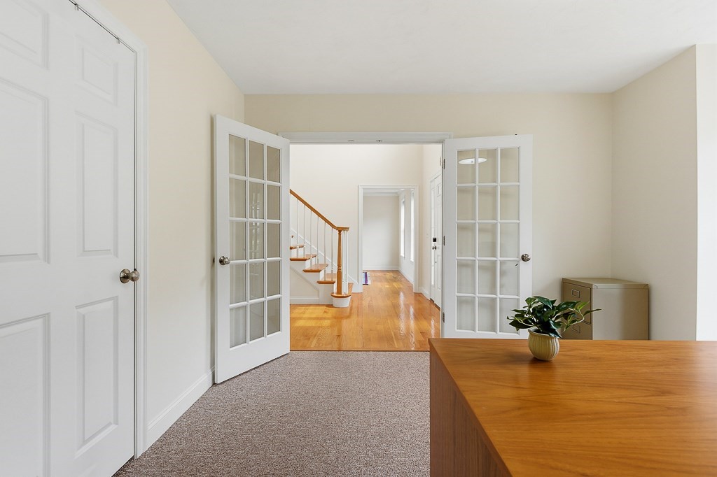 8 Victoria Circle, Shrewsbury, MA Photo #7