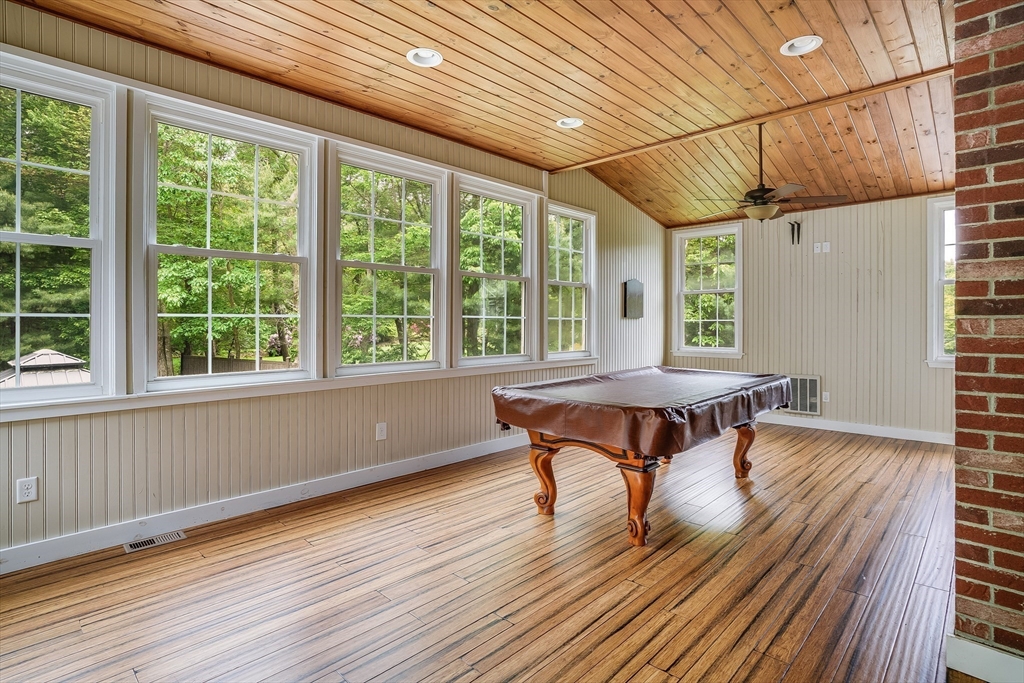 14 Arrowwood St