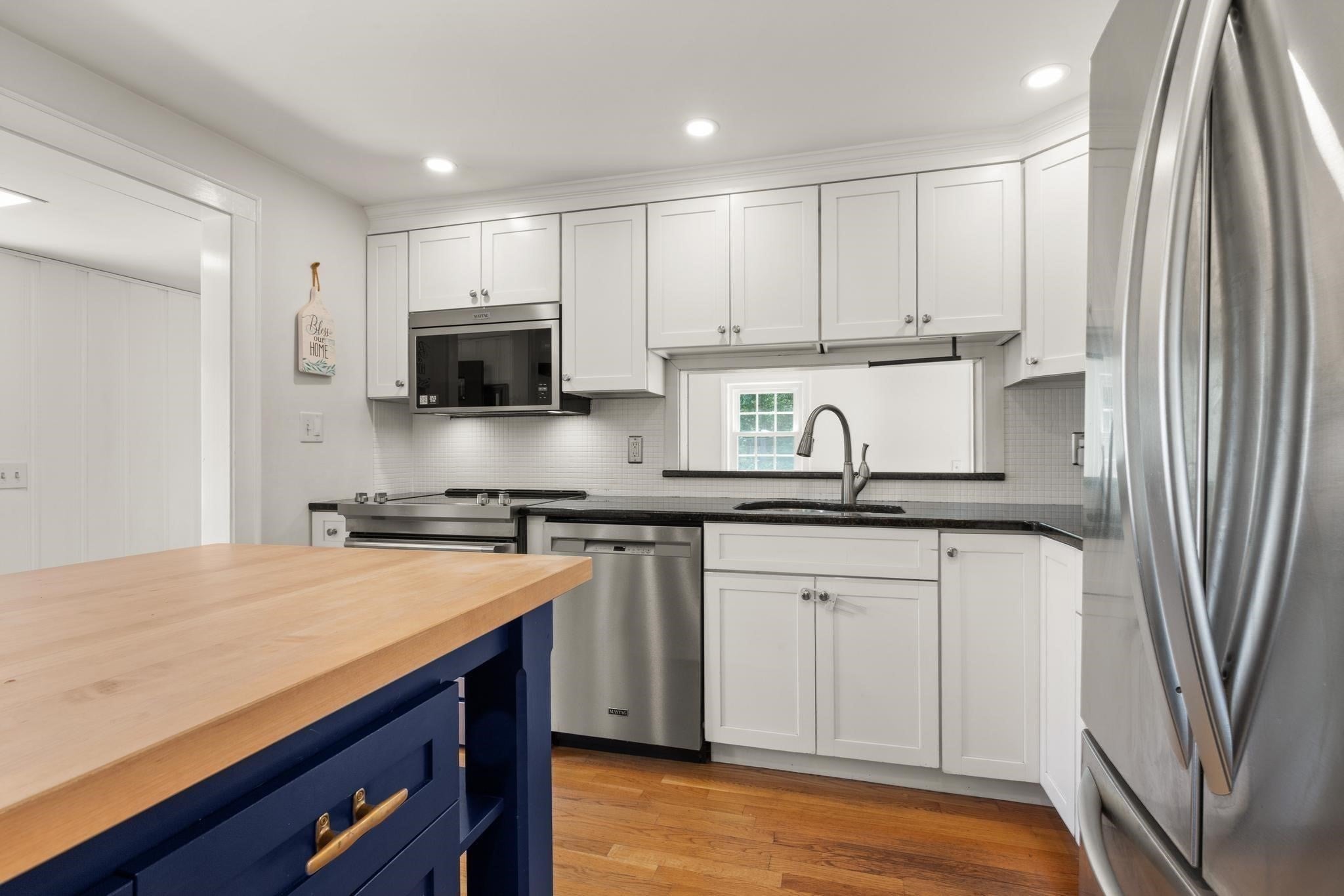 30 Eastman Ave, Foxboro, MA Photo #16