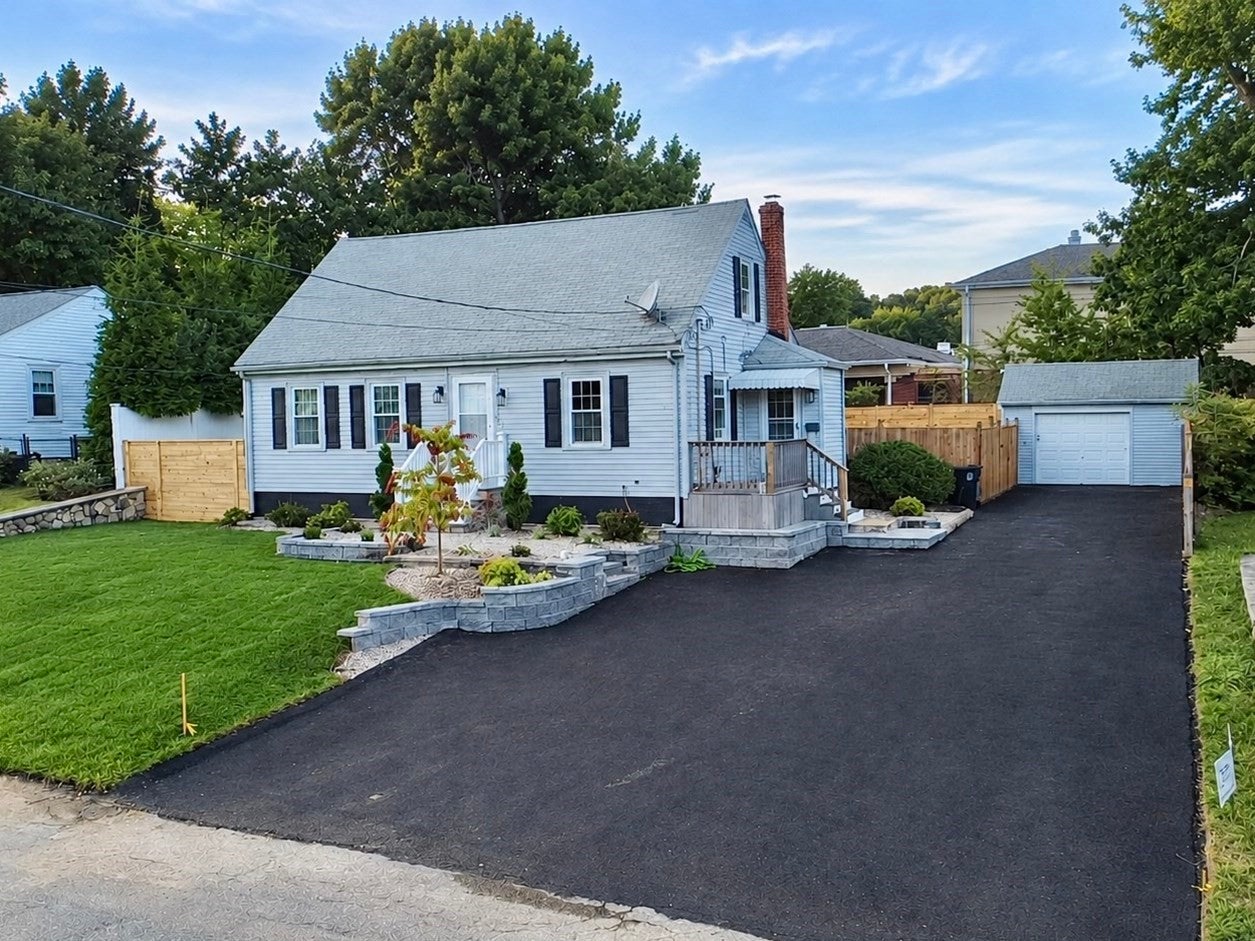 Photo of 66 Belmont St, Whitman, MA