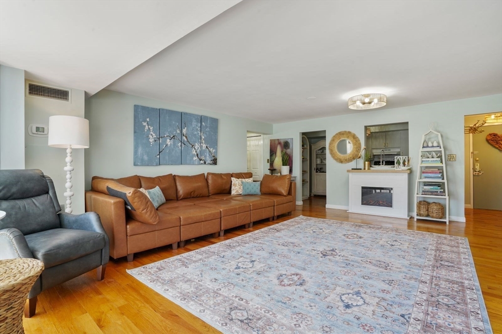 1 Commodore Court #104, Hull, MA Photo #6