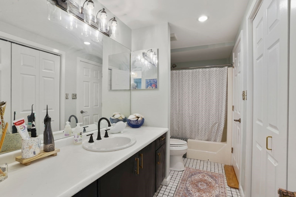 1 Commodore Court #104, Hull, MA Photo #20