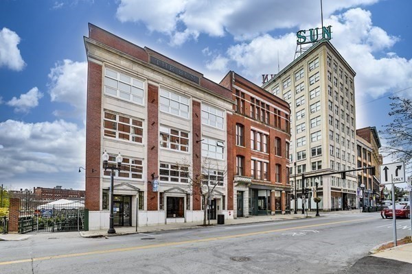 17 Kearney Sq 201
