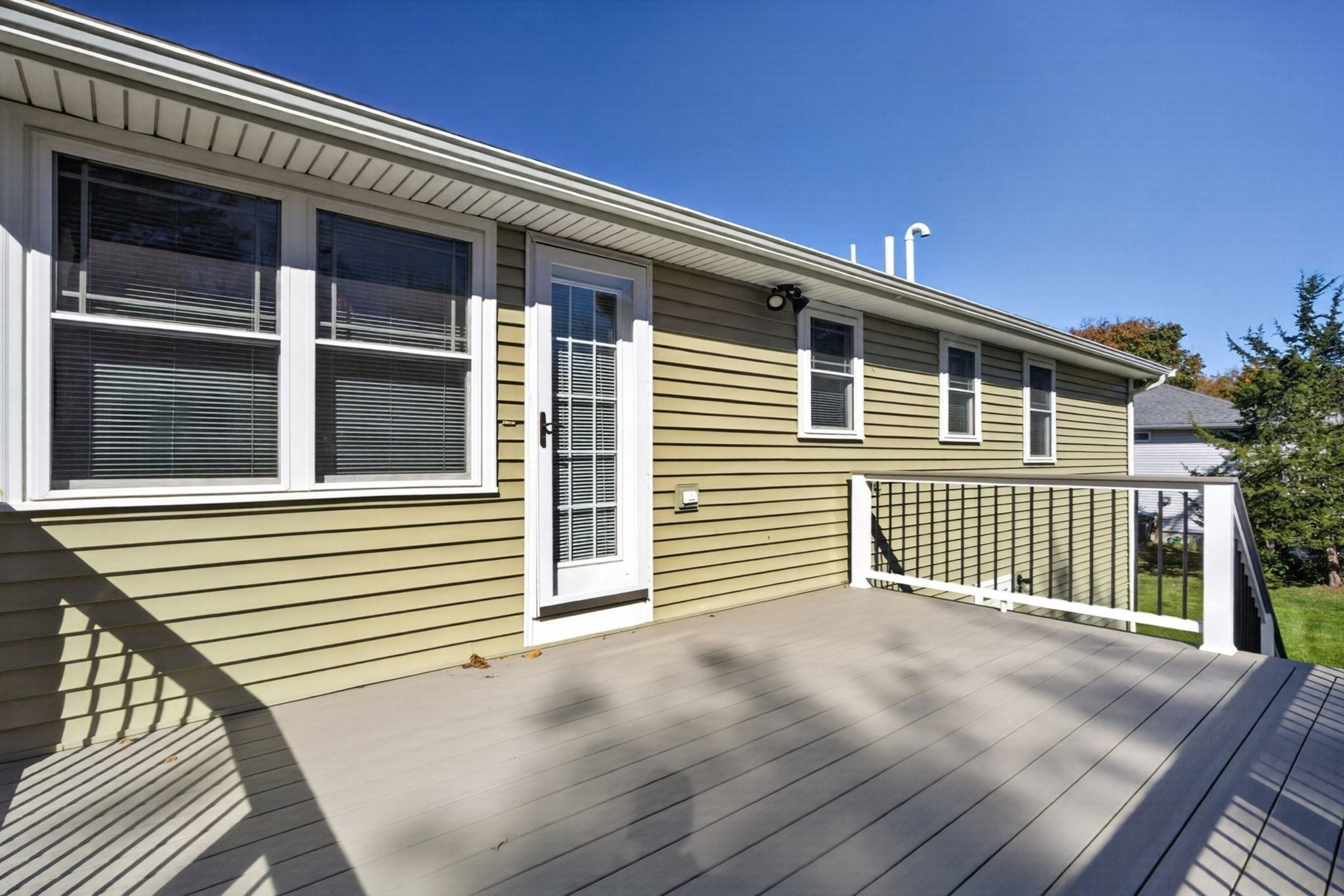 18 Jo Paul Dr, Attleboro, MA Photo #20