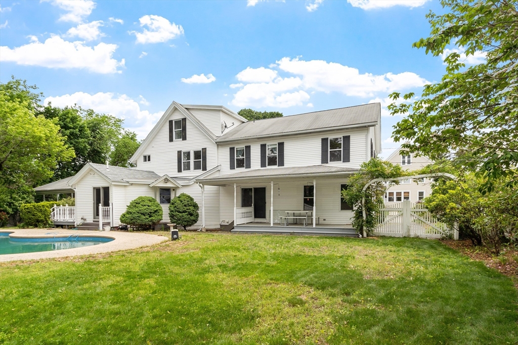 24 Oak Ave