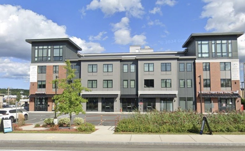 Click for 71 Legacy Blvd #410, Dedham, MA slideshow