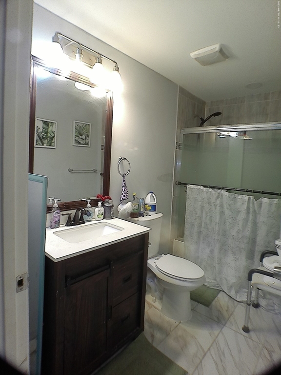 Worcester, Massachusetts 01604, United States, 9 Bedrooms Bedrooms, ,6 BathroomsBathrooms,Residential,Active,113854