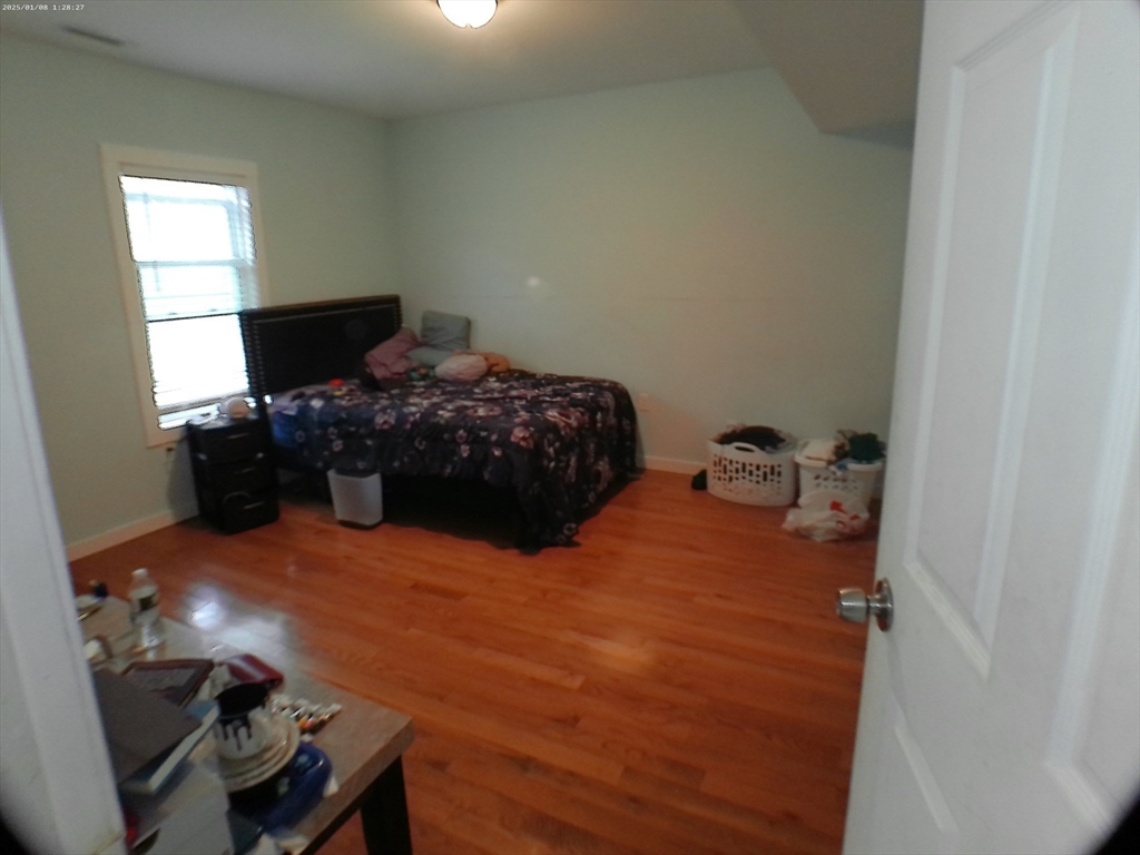 Worcester, Massachusetts 01604, United States, 9 Bedrooms Bedrooms, ,6 BathroomsBathrooms,Residential,Active,113854