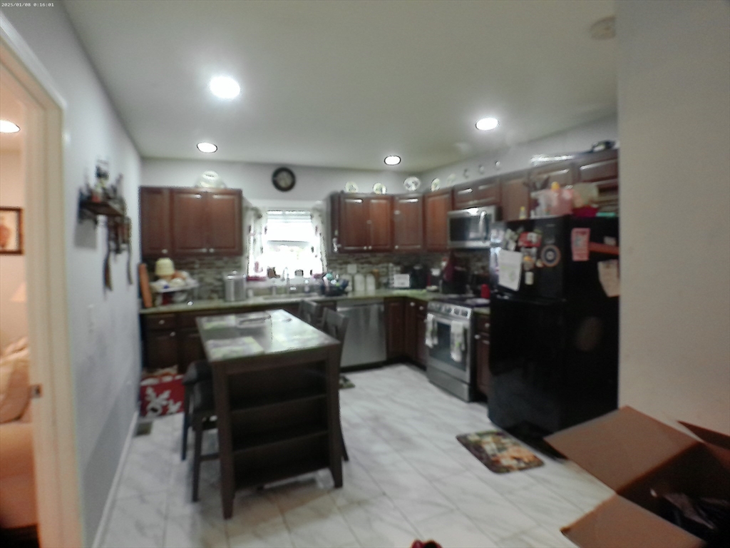 Worcester, Massachusetts 01604, United States, 9 Bedrooms Bedrooms, ,6 BathroomsBathrooms,Residential,Active,113854