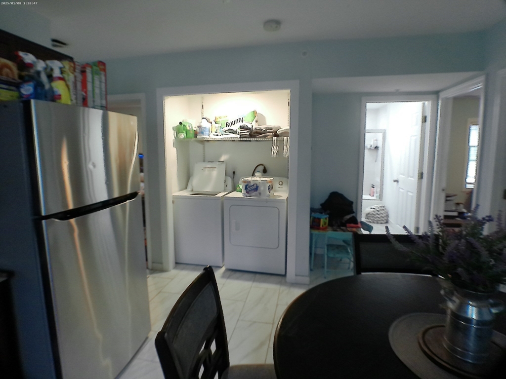 Worcester, Massachusetts 01604, United States, 9 Bedrooms Bedrooms, ,6 BathroomsBathrooms,Residential,Active,113854