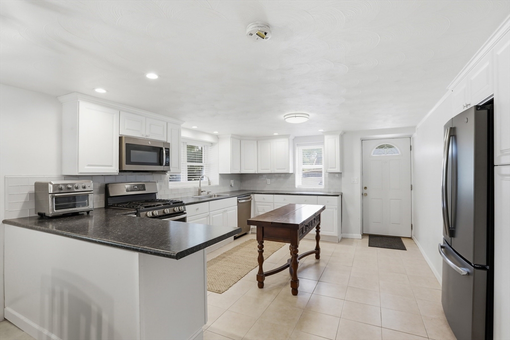 53 Gates Rd