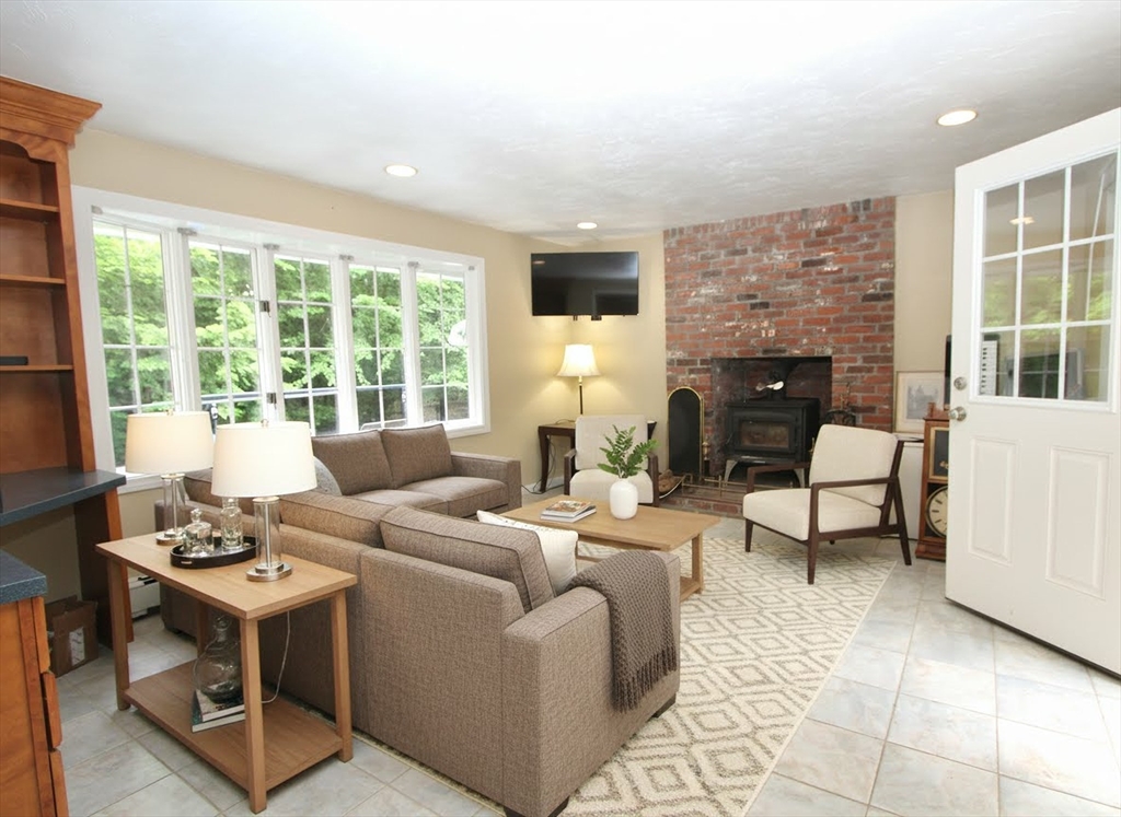 14 Oak Cir