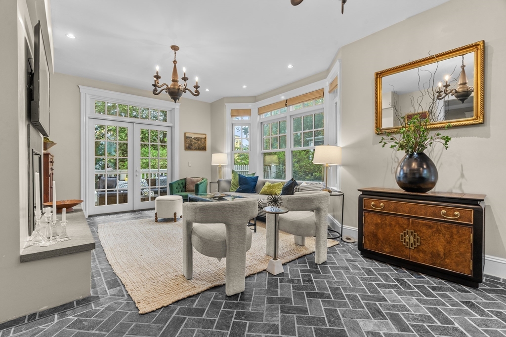 31 Parley Ave