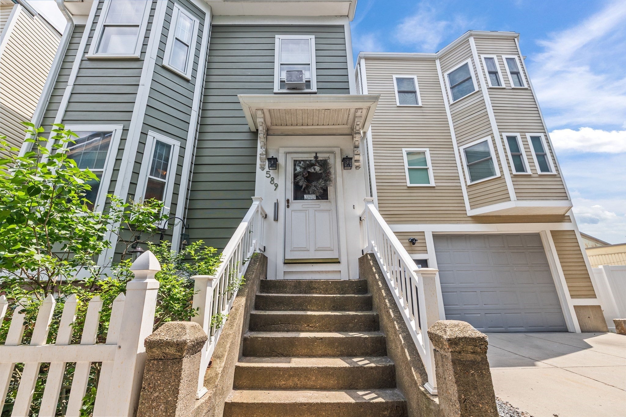 589 Saratoga St