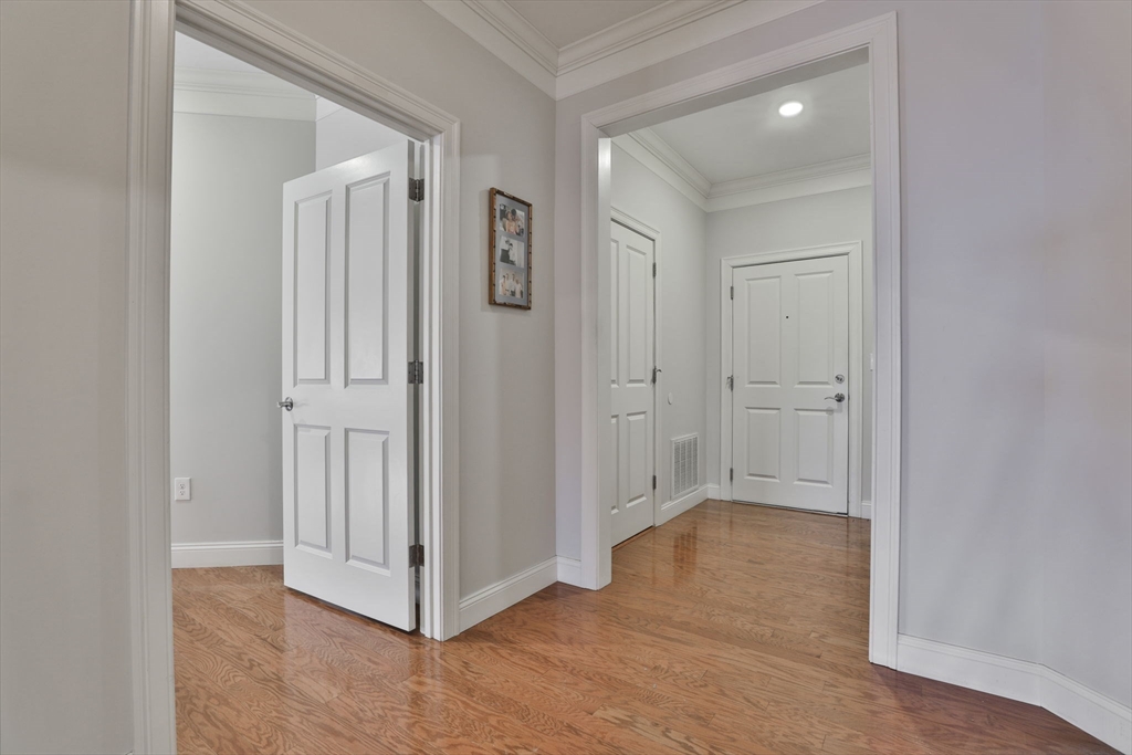 10 Braemoor Woods Rd 401